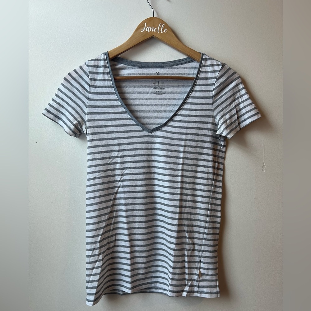 American Eagle Outfitters Gray and White Striped V-Neck Tee